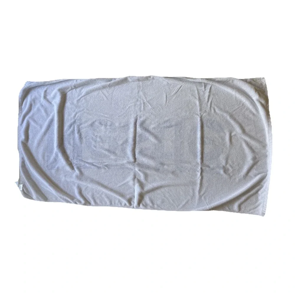 VTG Nestle Beach Towel Large White Blue 66x35